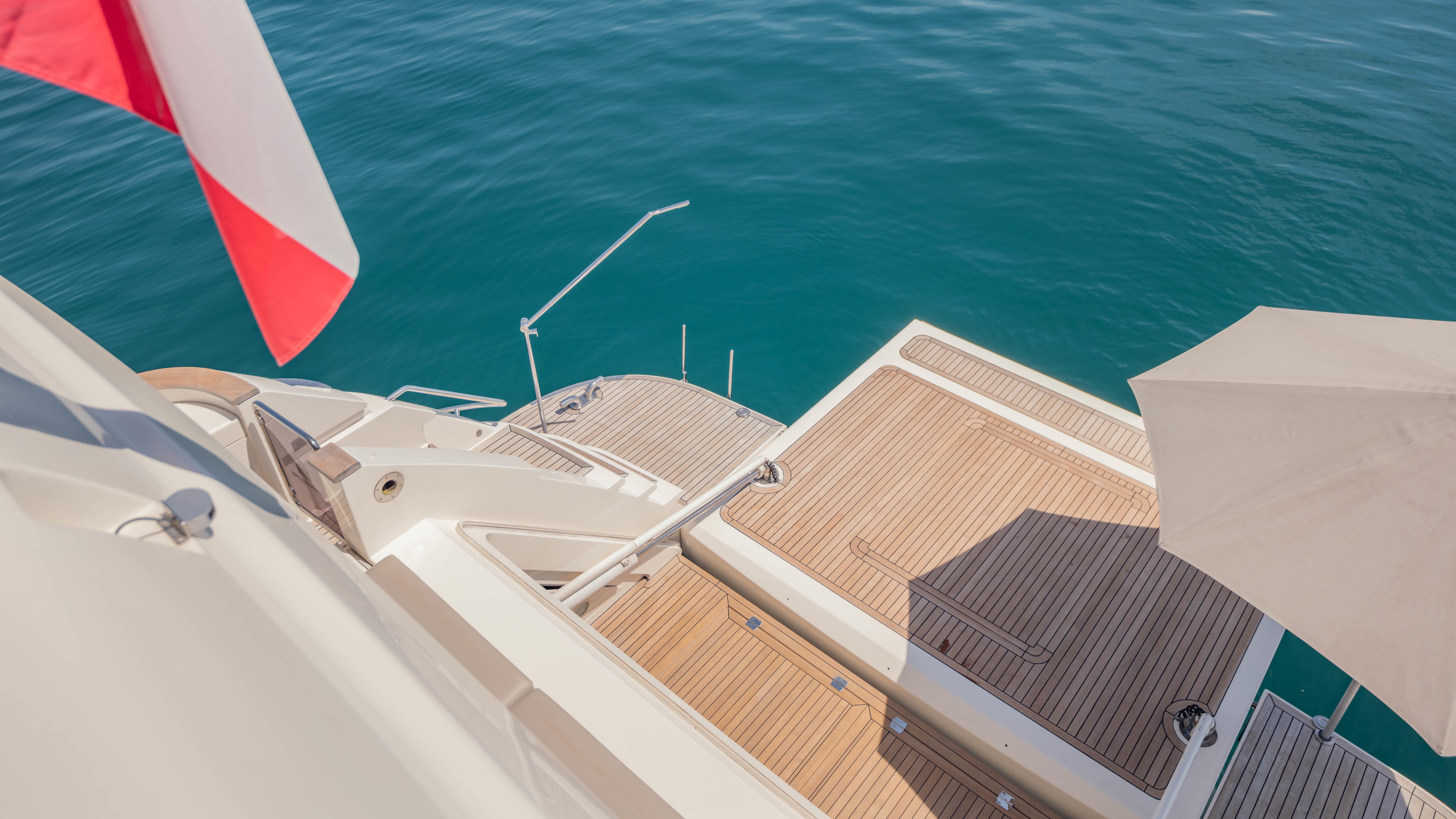 2017 CUSTOM LINE NAVETTA 28 